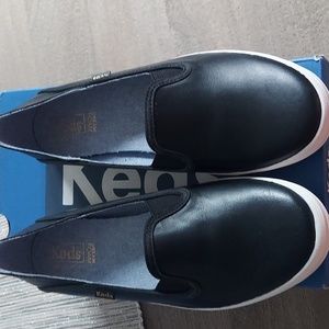 Ked crashback black leather slip on